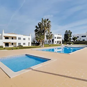 https://pera-secret-garden-pool-by-homing.hotelaalgarve.com
